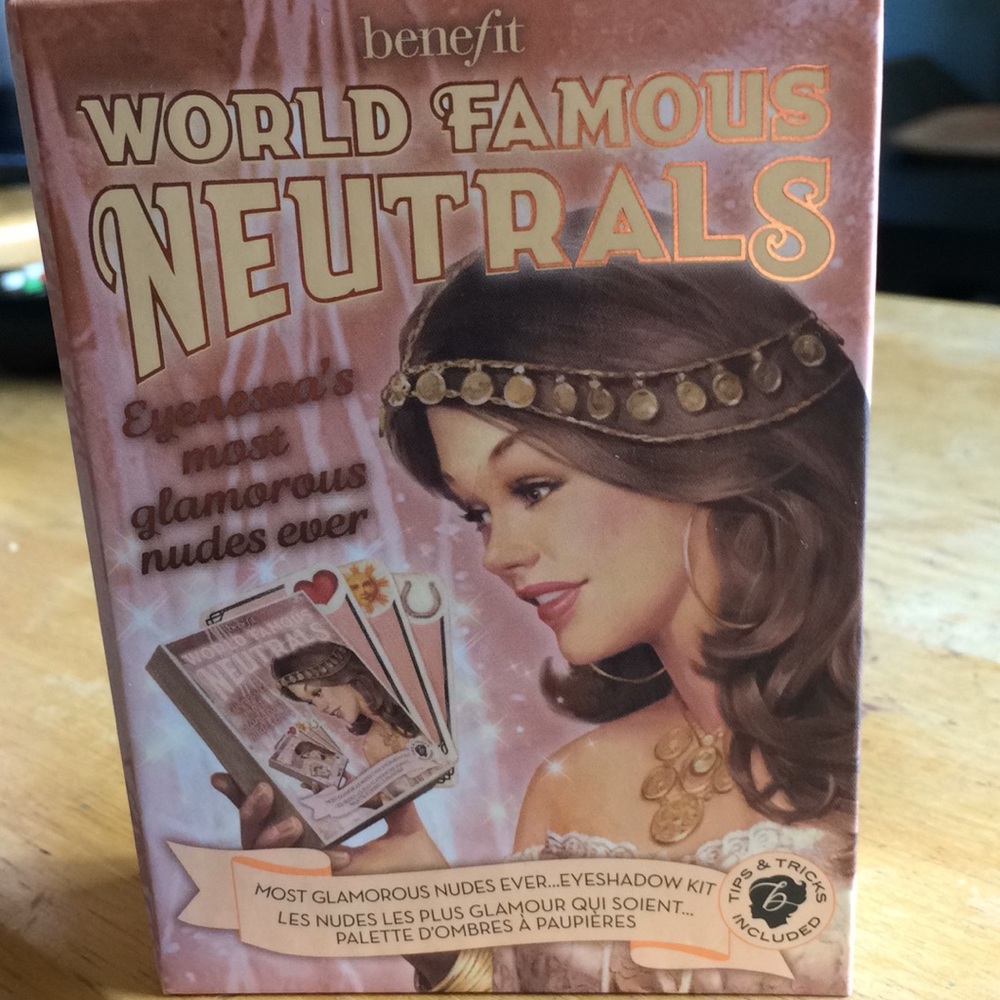 Benefit World Famous Neutrals Box Kit